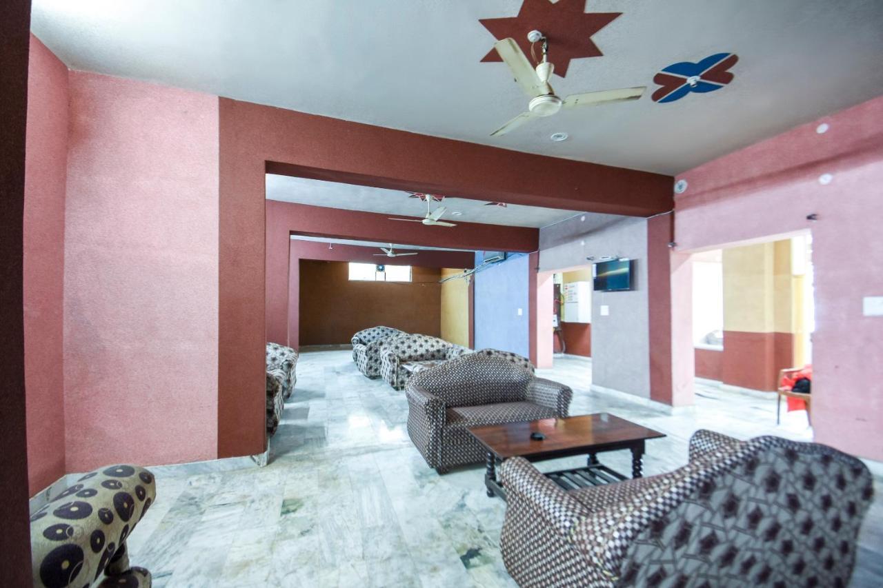 Oyo Flagship Vibes Hotel Nālāgarh Exteriör bild