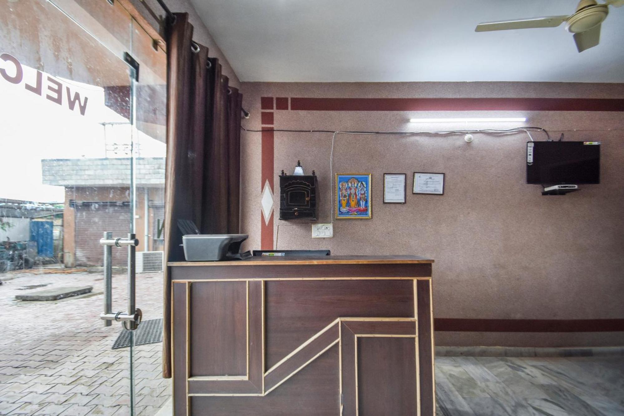 Oyo Flagship Vibes Hotel Nālāgarh Exteriör bild