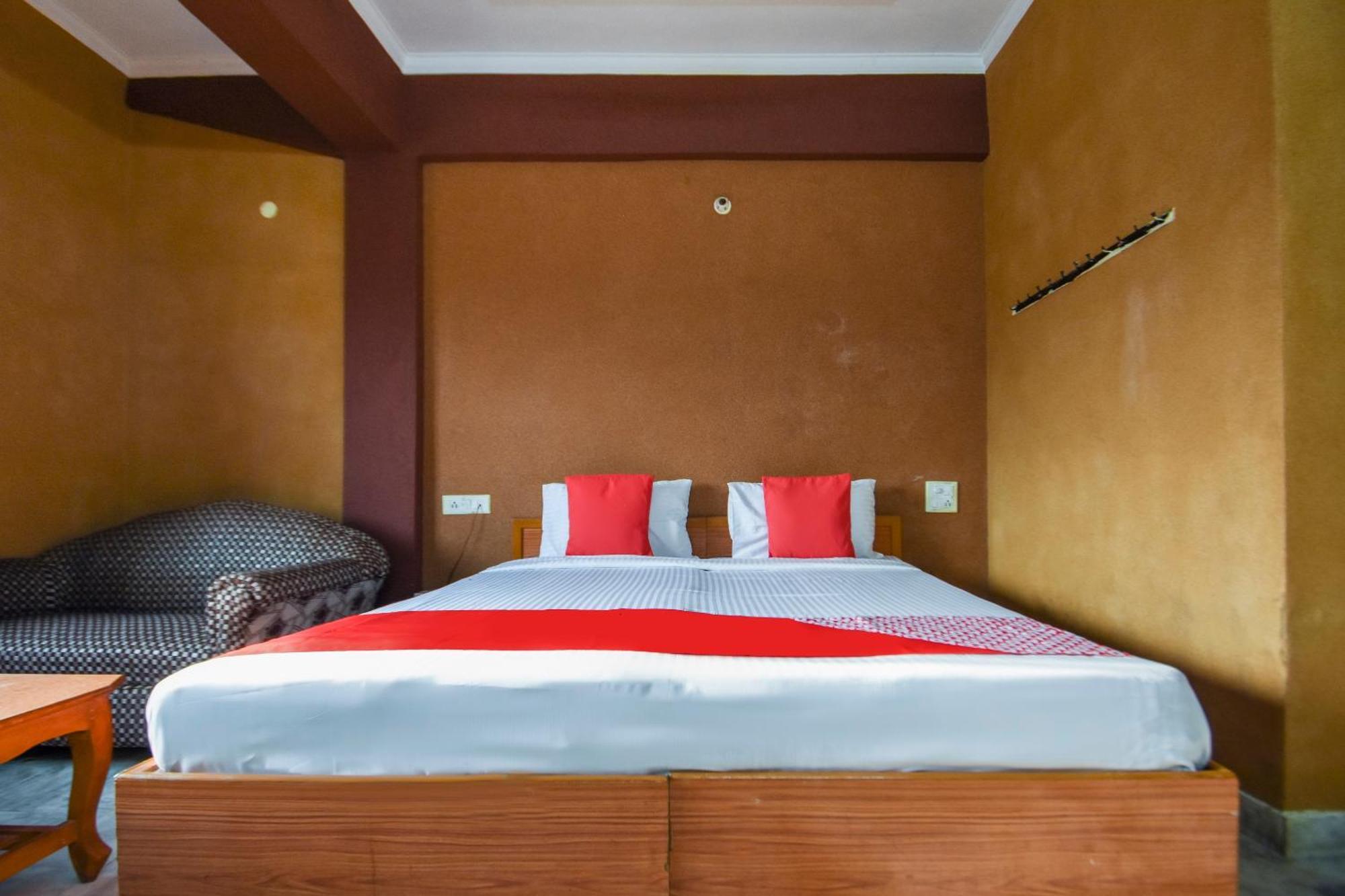 Oyo Flagship Vibes Hotel Nālāgarh Exteriör bild