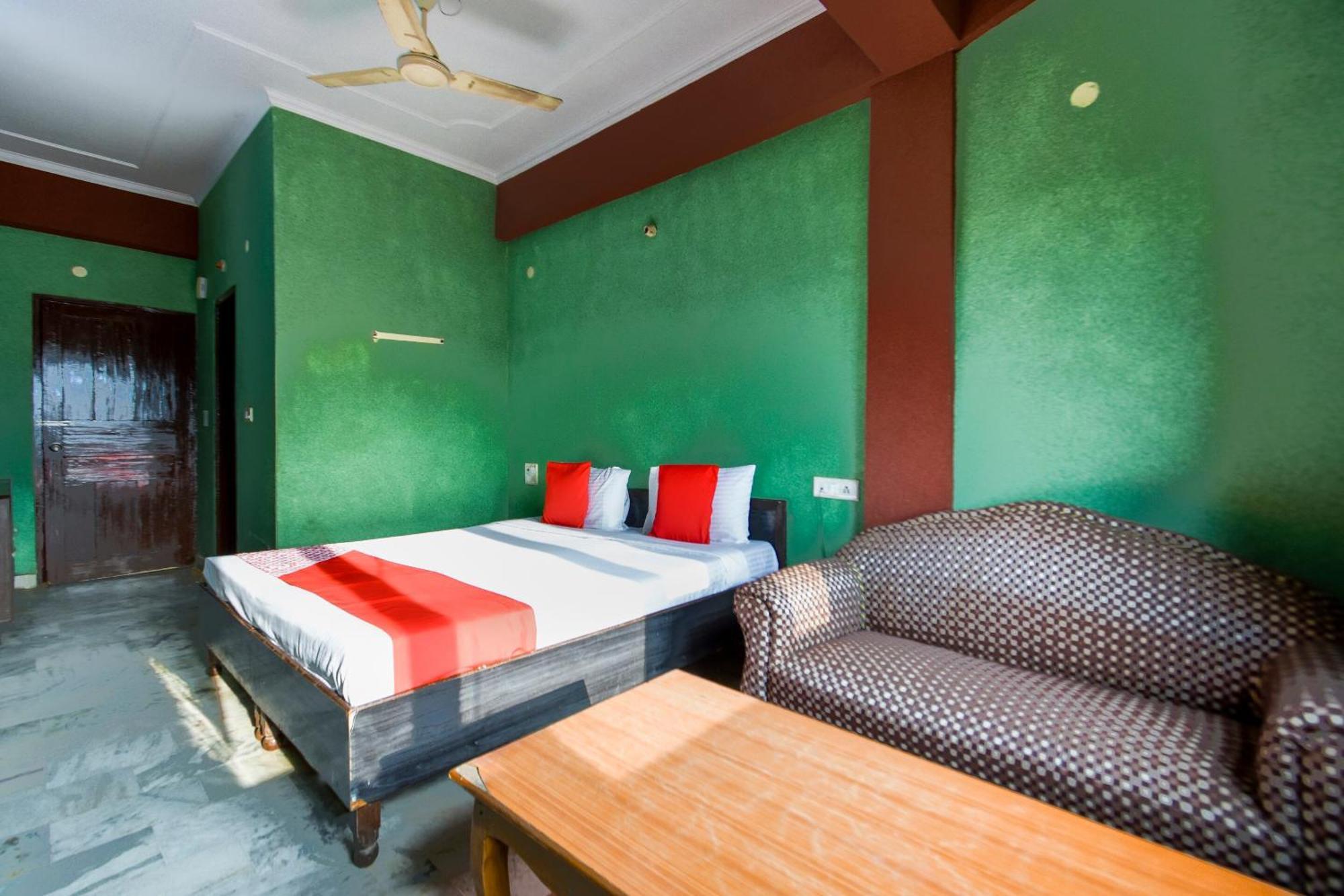 Oyo Flagship Vibes Hotel Nālāgarh Exteriör bild