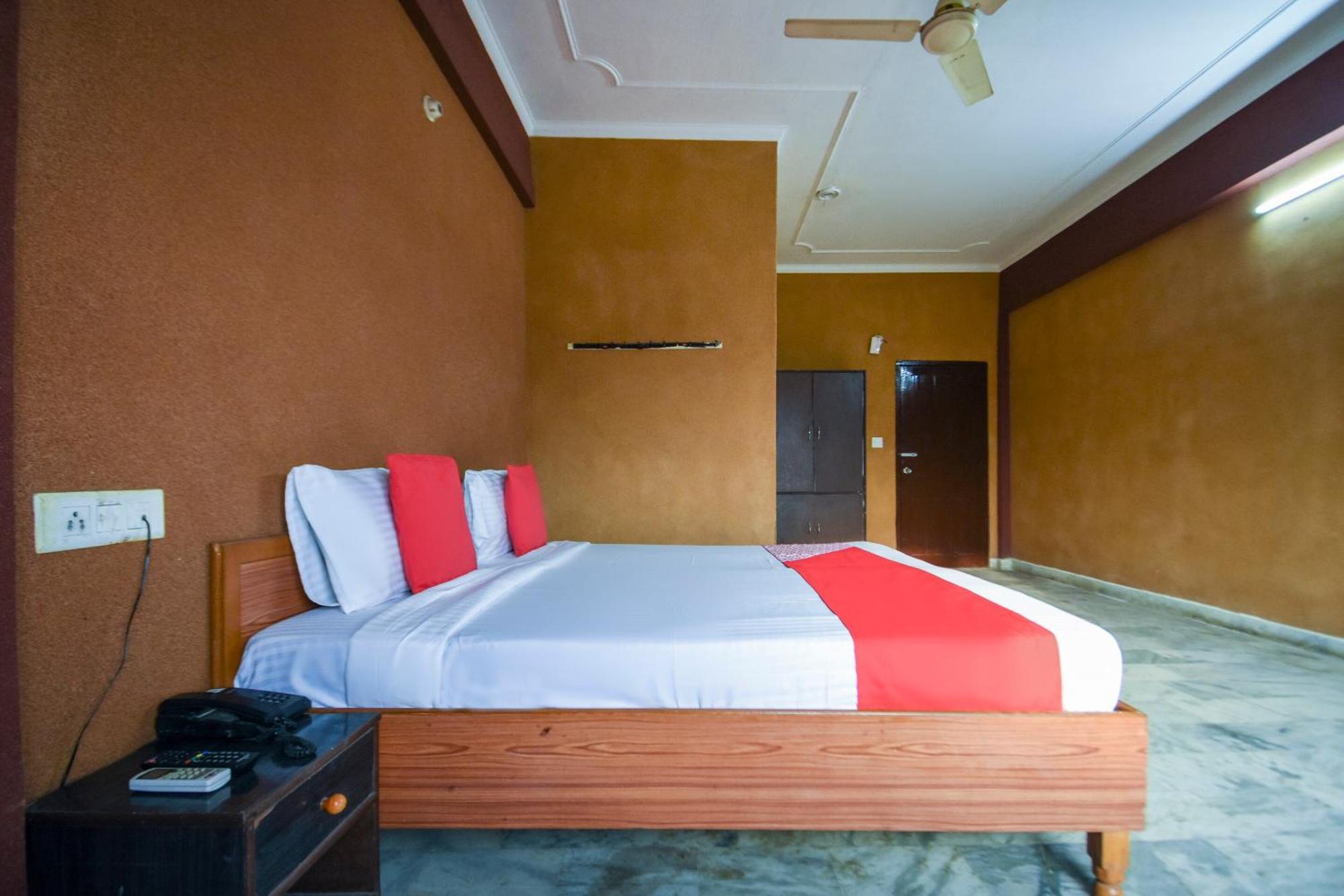 Oyo Flagship Vibes Hotel Nālāgarh Exteriör bild